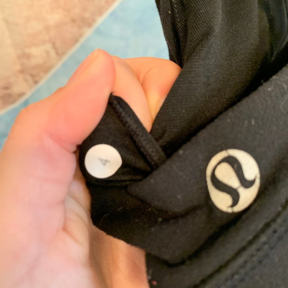 Lululemon sports bra